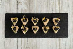 Канапе ветчина, сыр, маслина