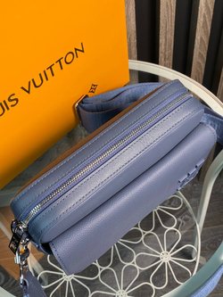 Сумка-мессенджер Louis Vuitton