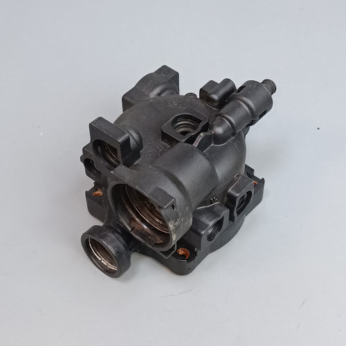 Б/У крышка (улитка) насоса для котлов FERROLI (отверстие сверху и 1 отверстие сбоку открыты, под Wilo, ERCO, DWP-F)