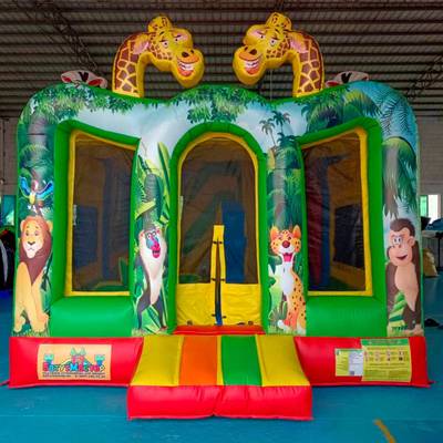 Коммерческий надувной батут "Законы джунглей", 6x4x3.8 м