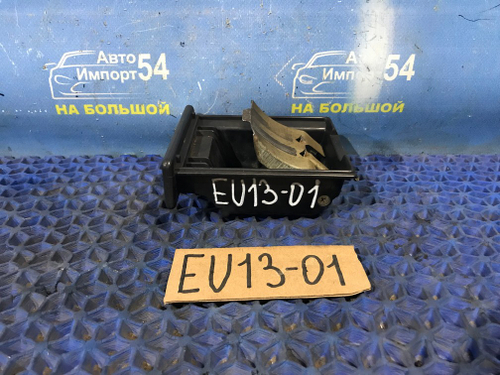 Пепельница NISSAN BLUEBIRD 1993