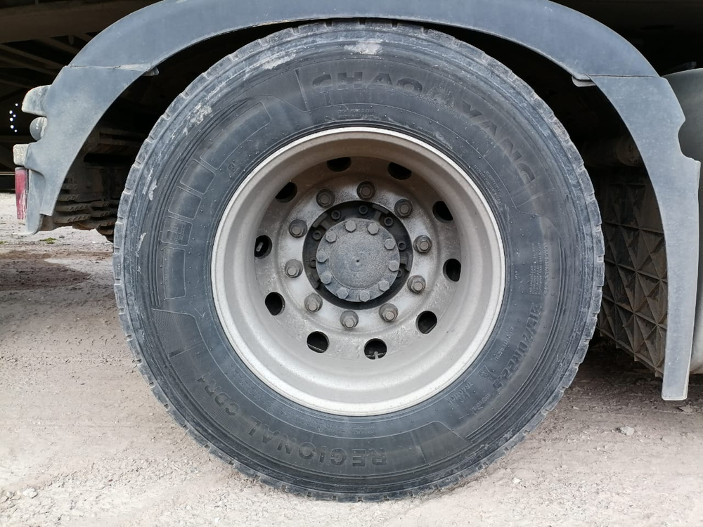 Shacman (Shaanxi) SX* 4x2 Седельный тягач SX4188YY381 (Дизельный, 12,5 л, 473 л.с., МТ)