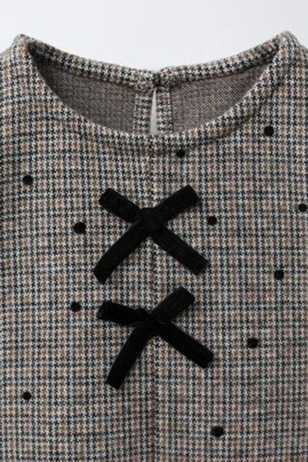 ZARA ПЛАТЬЕ ИЗ ТКАНИ «ГУСИНАЯ ЛАПКА» С БАРХАТНЫМИ БАНТАМИ, РЫЖЕВАТО-КОРИЧНЕВЫЙ