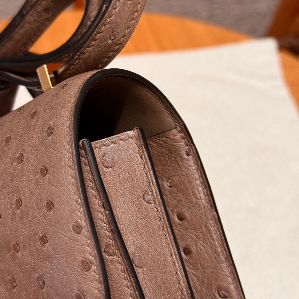 Hermes Constance 18