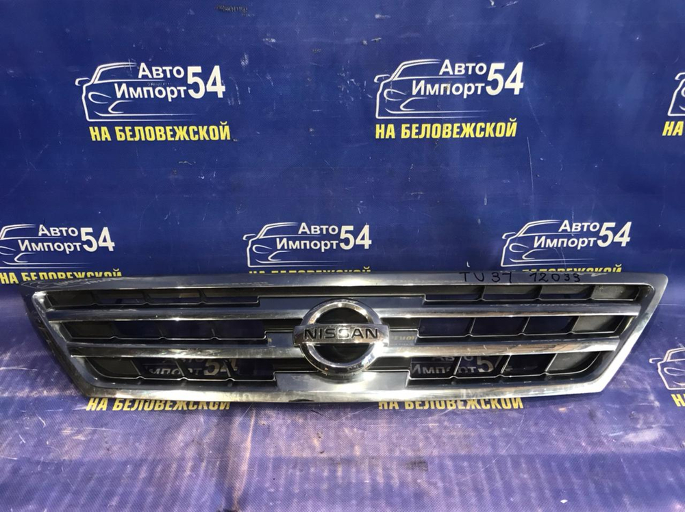 Решетка радиатора NISSAN PRESAGE 2003-2006