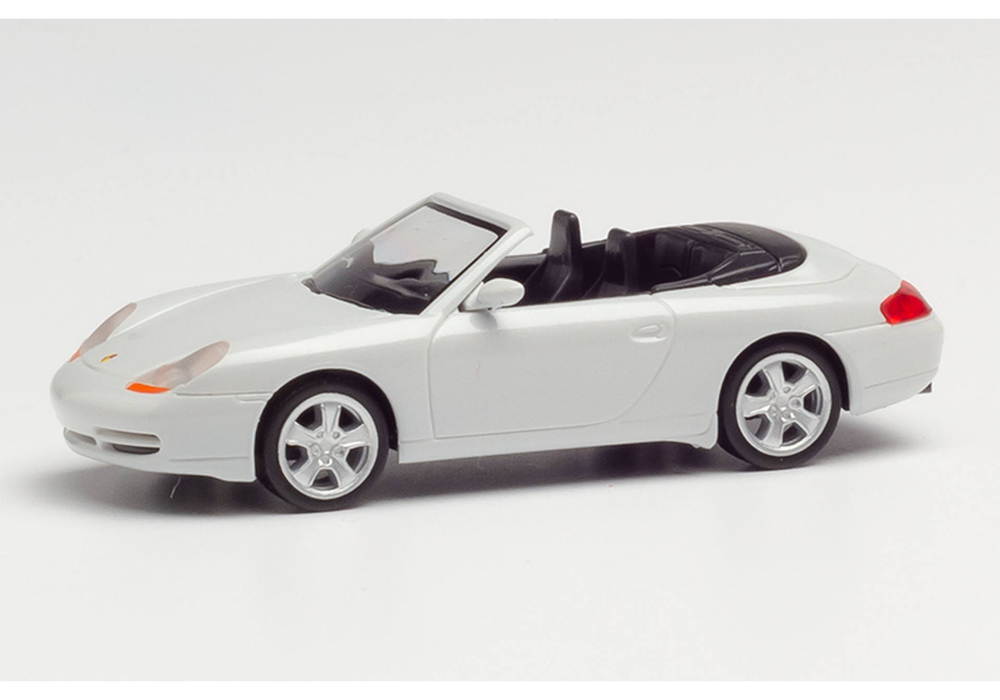 Автомобиль Porsche 996 C4 Cabrio, Белый Каррара металлик