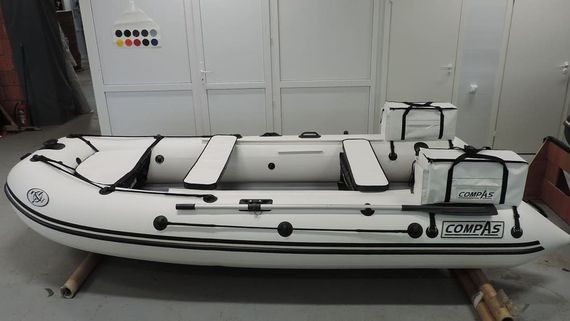 Лодка ПВХ COMPAS 400