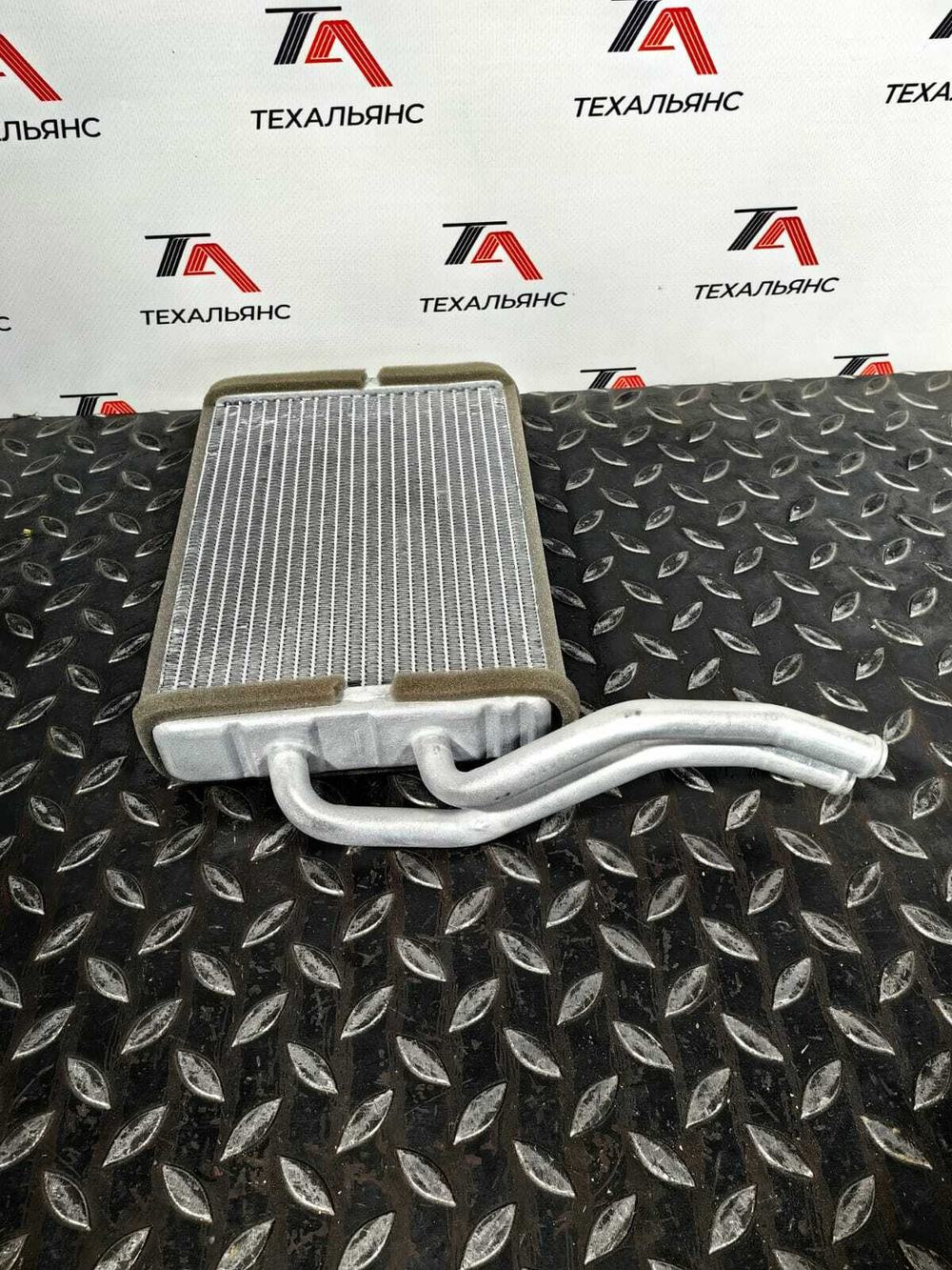 Радиатор отопителя 77281948