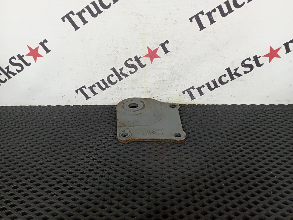 Кронштейн рессоры передней левый 2023г