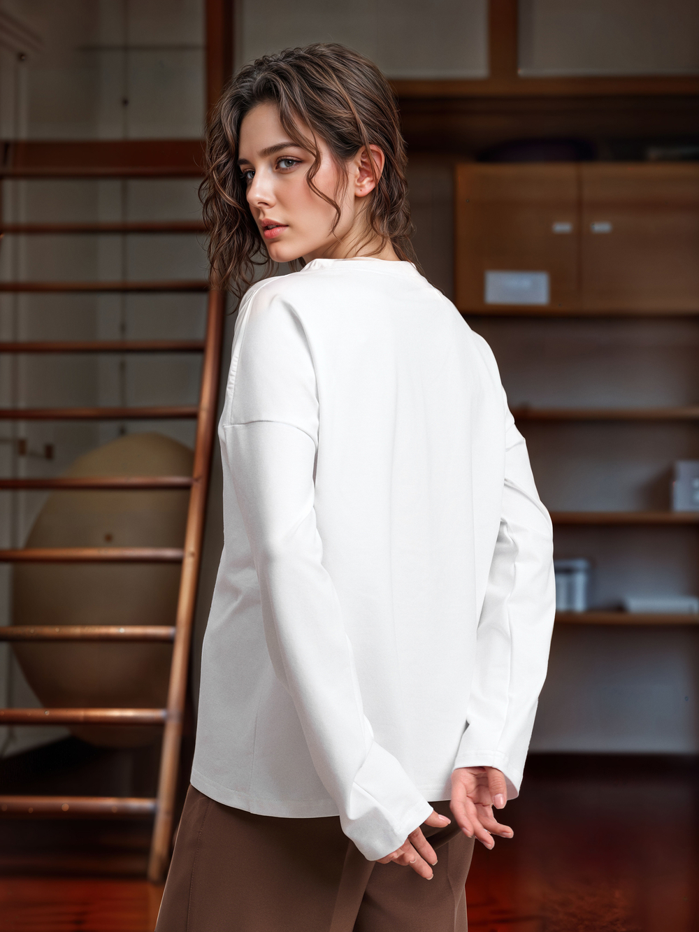 Лонгслив женский  "Дом там где...Kazan" белый