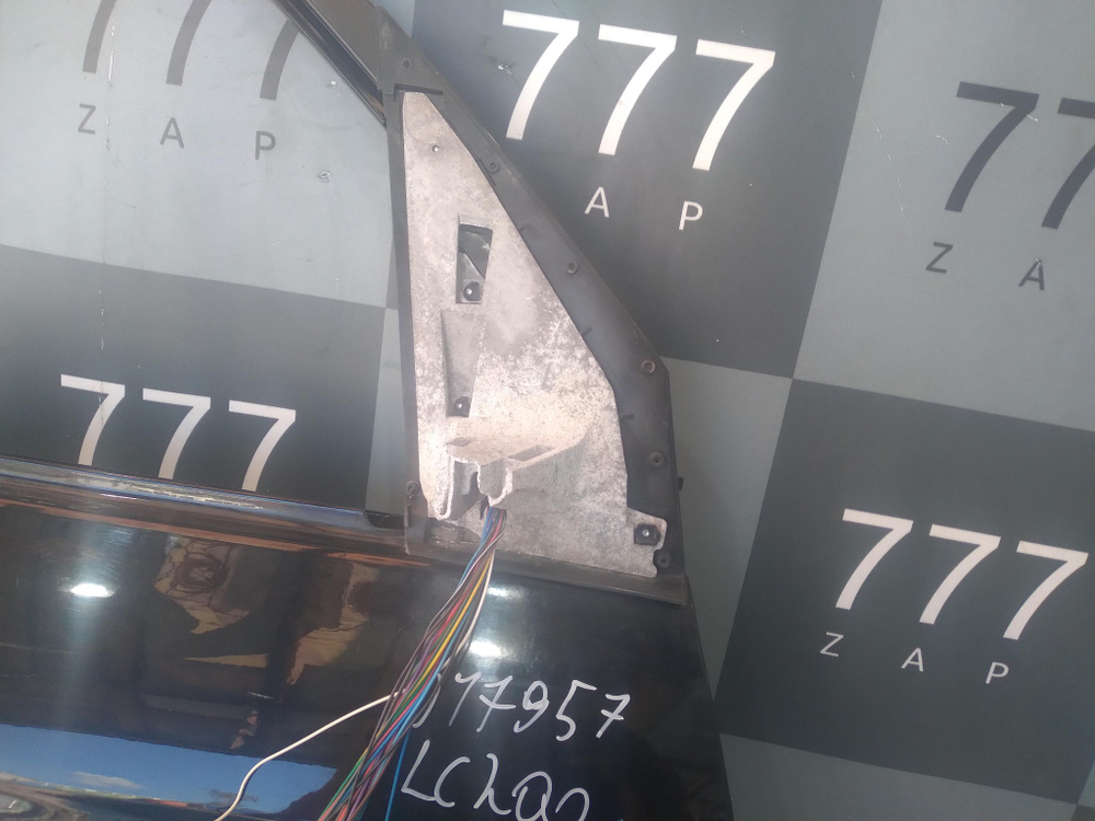 Дверь передняя правая Toyota Land Cruiser 200 15-21 Б/У Оригинал 6700160850