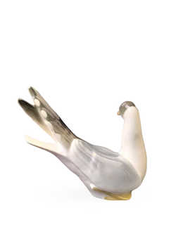 Фарфоровая статуэтка "Чайка" ЛФЗ