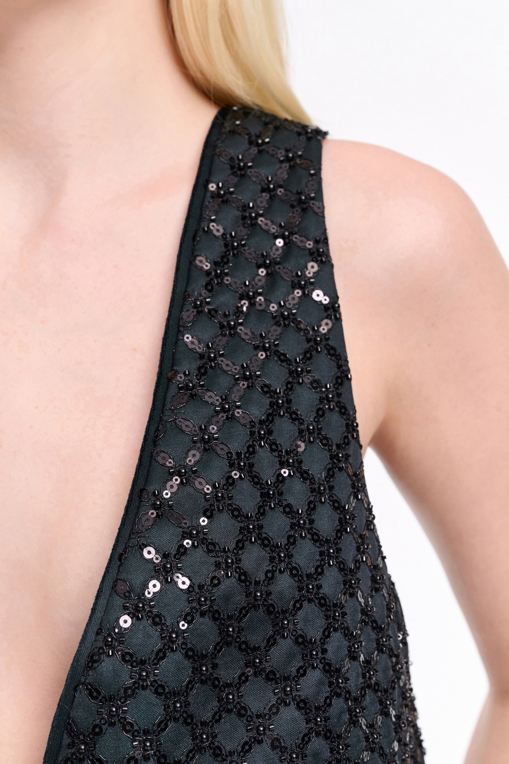 Блузка с пайетками