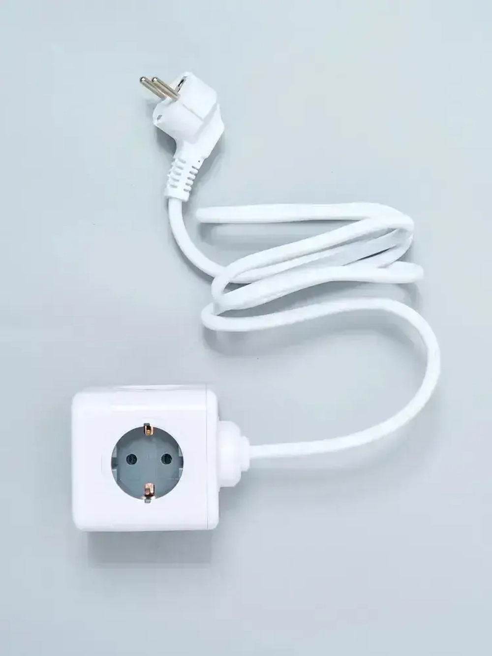 Сетевой фильтр с предохранителем куб