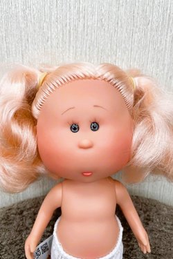 УЦЕНКА Кукла Nines виниловая 23см Little Mia без одежды (3199W26A-1)