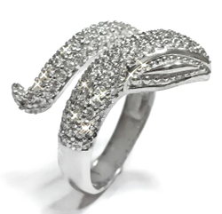 Ювелирное кольцо из серебра 925 пробы "Змейка"с фианитами,размер 18