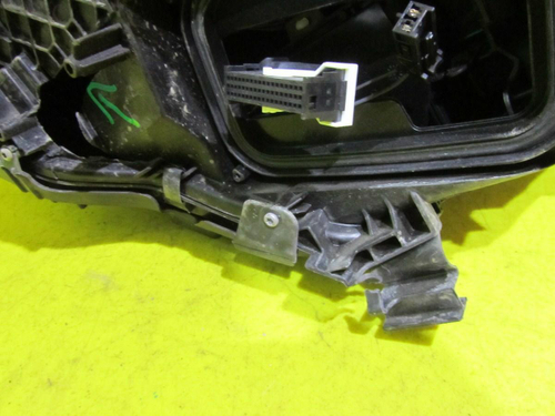 Битая Фара правая Mercedes GLA x156 (2017-2020) LED