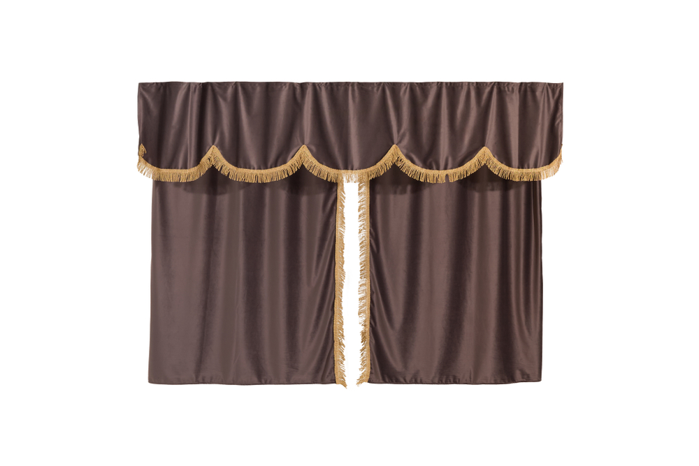 Шторы спального места с ламбрекеном в кабину Volvo, Scania, MAN, DAF, Merc, Камаз, Sitrak, Shacman, Foton, FAW. Высота 1,5м, ширина одной стороны - 1,15м. Блэкаут, велюр. Кофейный цвет с бежевой бахромой