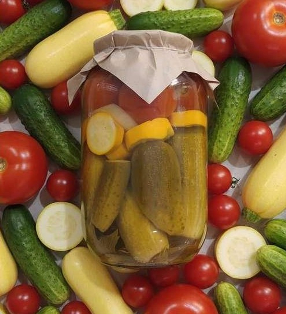 Светофор (маринованный кабачок, помидор, огурец) органические