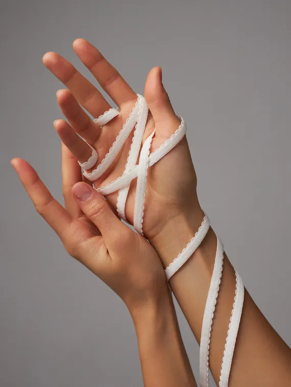 004 641/8 ОПТ Резинка отделочная Lauma Fabrics, 8 мм, айвори 004