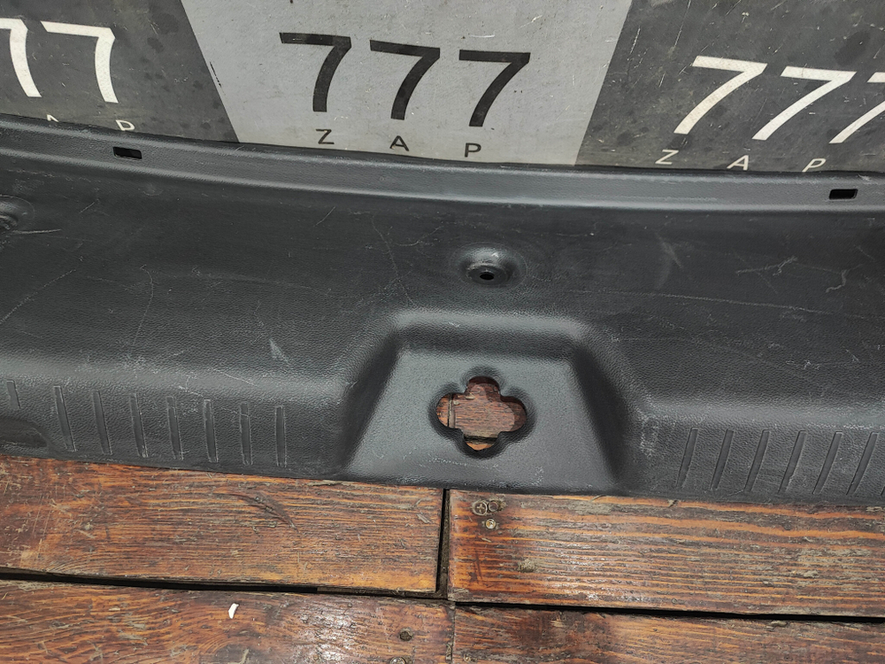 Обшивка замка багажника Changan Alsvin 18-нв Б/У Оригинал 5160100BS01