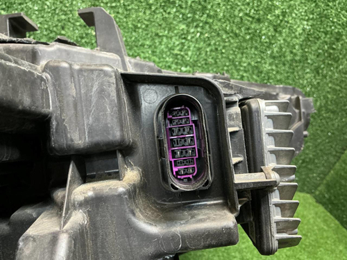 Битая Фара левая Audi Q6 (2022-н.в.) LED