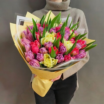 Букет из 51 пионовидного тюльпана