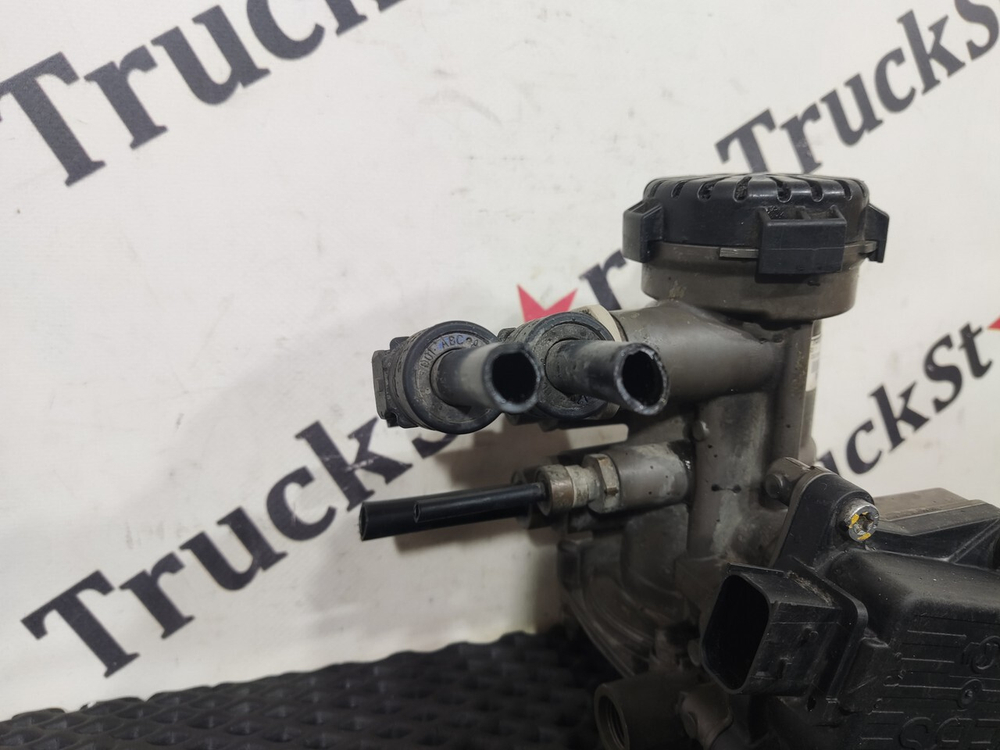 Кран управления тормозами прицепа 2020г