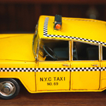 Винтажная модель знаменитого жёлтого N.Y.C. Taxi