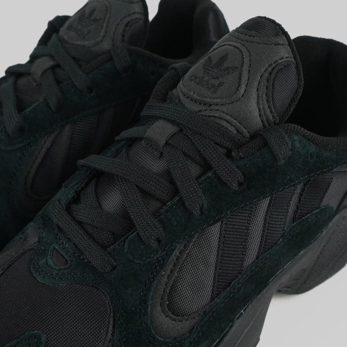 Кроссовки Adidas Originals YUNG-1 артикул:G27026 - купить в магазине Дайс