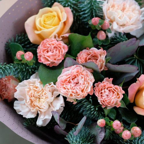 Купить Букет зимний #1 с персиковыми розами