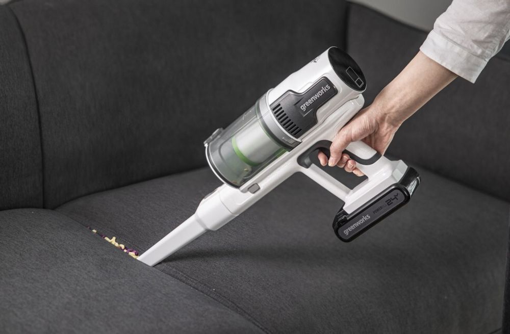 Пылесос беспроводной вертикальный аккумуляторный Greenworks 24В GD24SVK4D, Арт.4701107UB с АКБ 4 А*ч и ЗУ