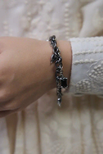 Браслет "Амора" из гематита с черным цирконом, оттенок серебро
