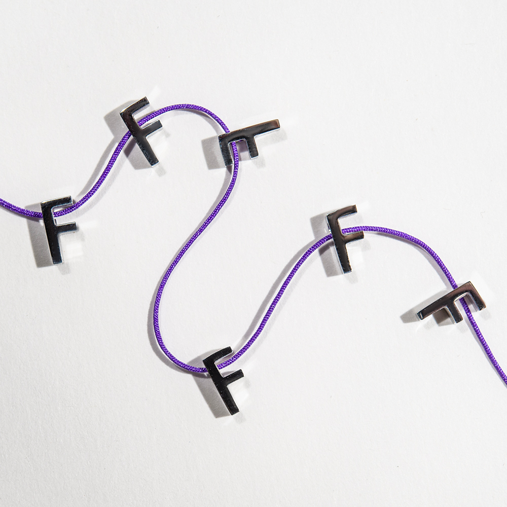 Подвеска в форме буквы "F", 8мм, сталь без покрытия