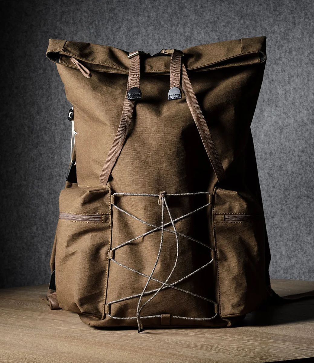 Hard Graft Roll-Top Brownish — рюкзак для путешествий