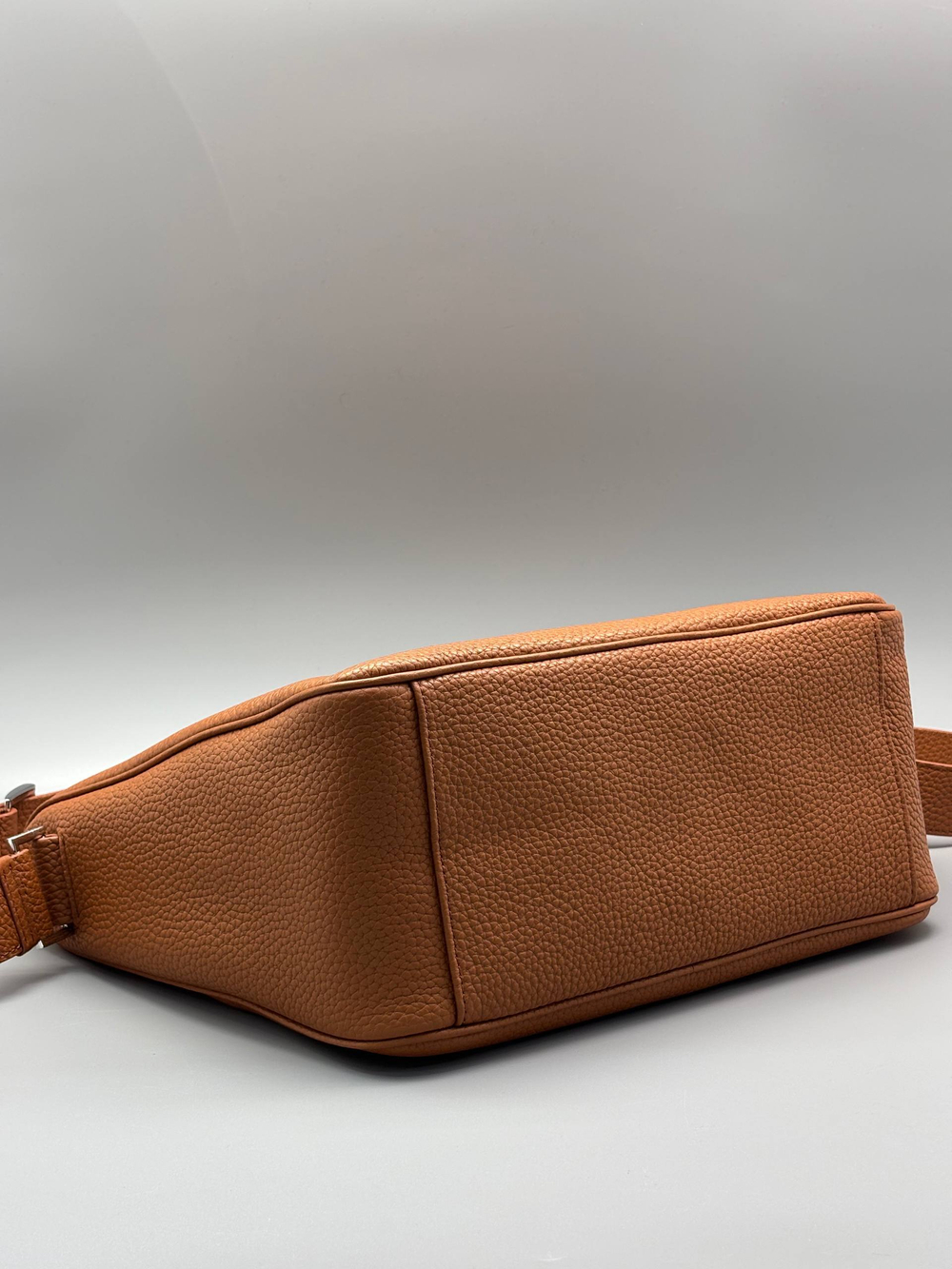 Сумка-мессенджер Prada