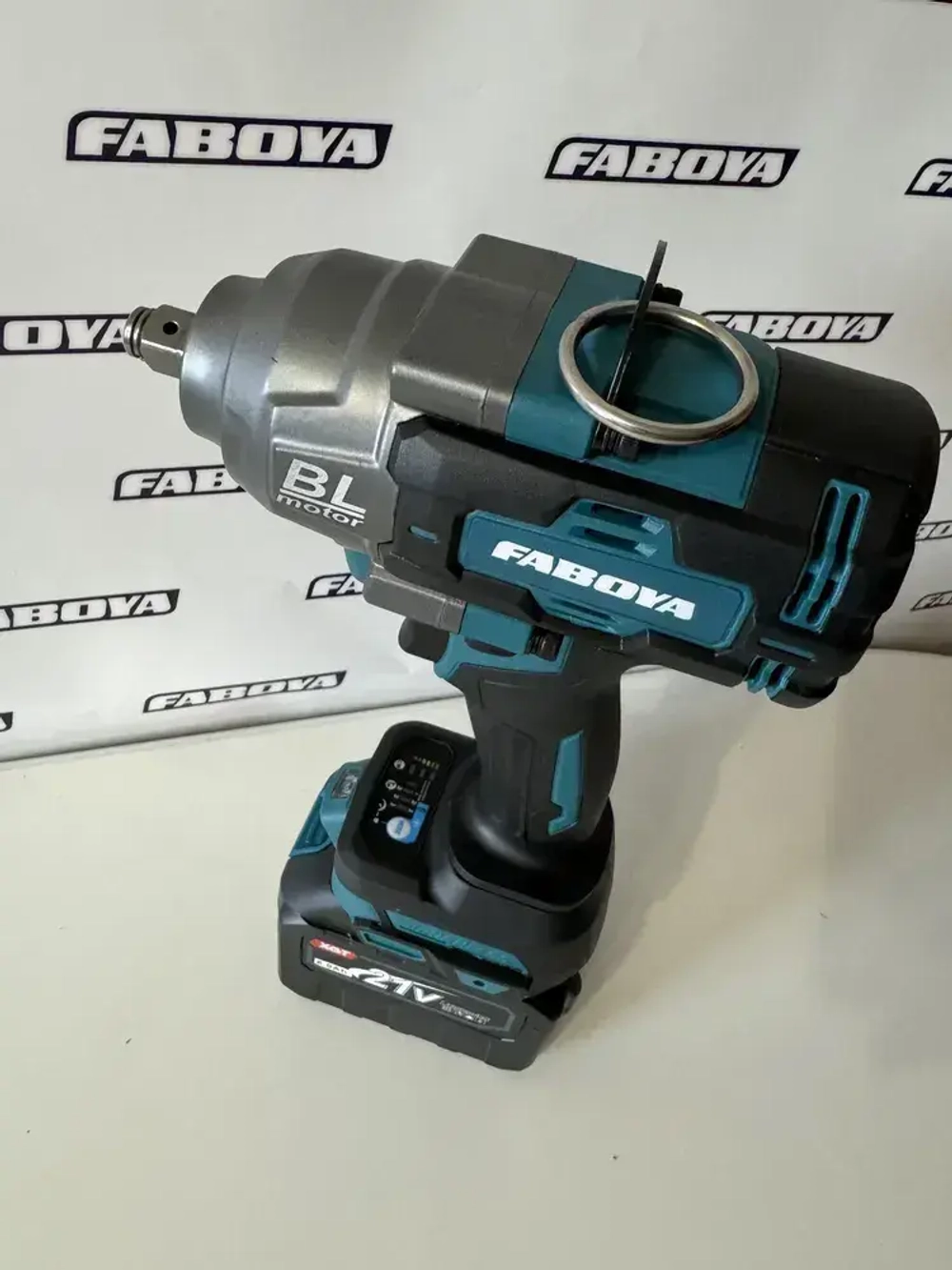 Аккумуляторный гайковерт 1000 нм, бесщеточный, 21в, 6ач, 2 акб.