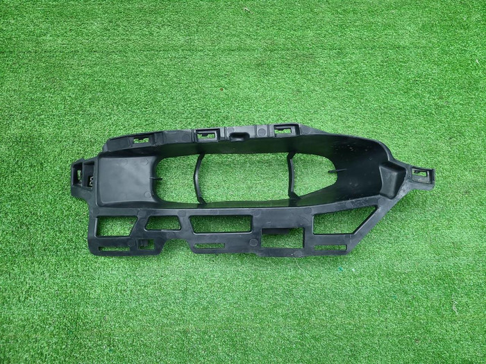 Накладка бампера RH Mercedes GLE V167 (18-24) AMG