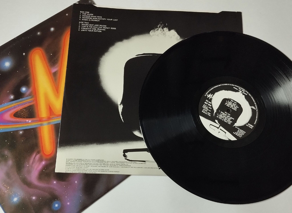 Винтажная виниловая пластинка LP M New York, London, Paris, Munich (UK 1979)