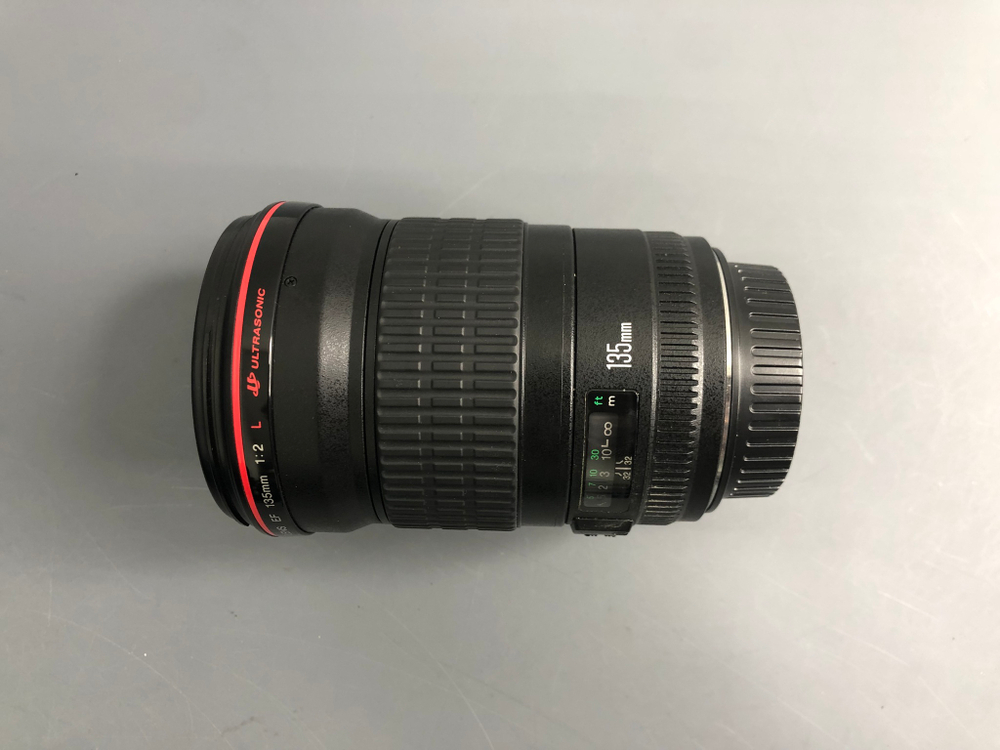 Canon EF 135mm 2L USM