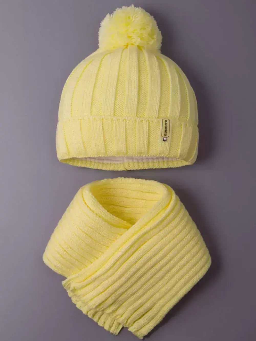 Шапка детская осенняя и шарф