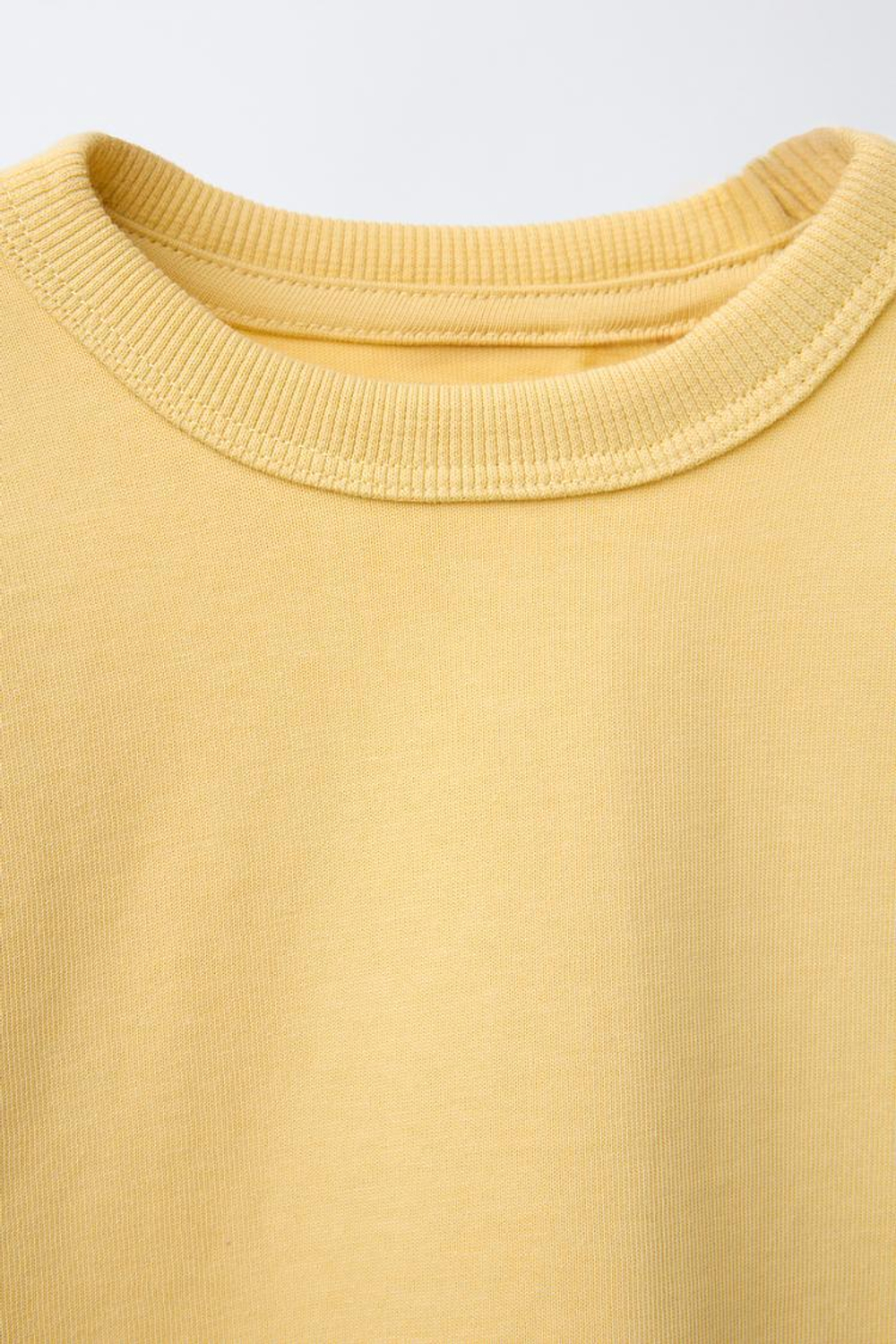 ZARA БАЗОВАЯ ФУТБОЛКА HEAVY WEIGHT, ЖЕЛТЫЙ