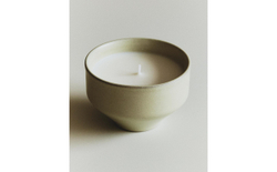 Zara Home Свеча ароматическая Mimosa Sublime 230 г, растительный воск, аромат цветочный, Розовый