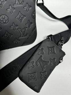 Сумка-мессенджер Louis Vuitton