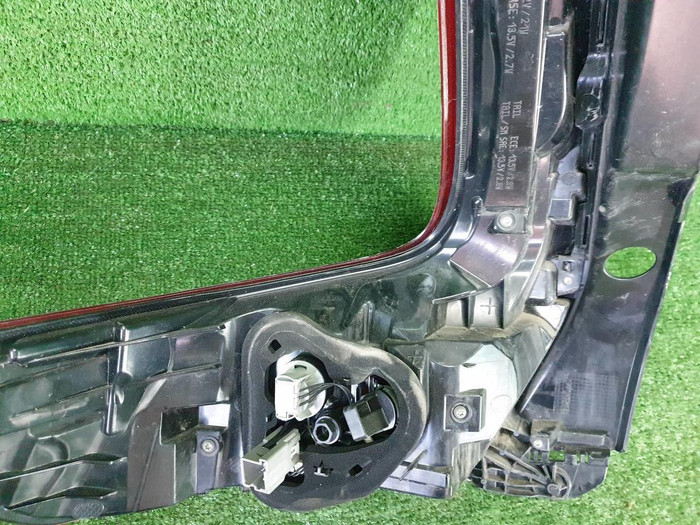 Фонарь правый Volvo XC40 (2017-н.в.)