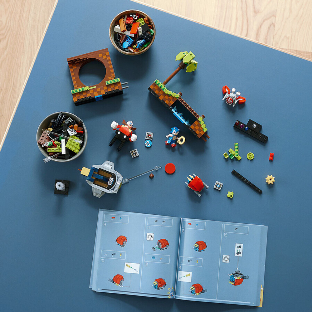 Конструктор LEGO Ideas 21331 Соник Супер-ёжик: Зона зеленых холмов