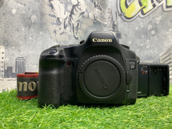 Canon EOS 5D