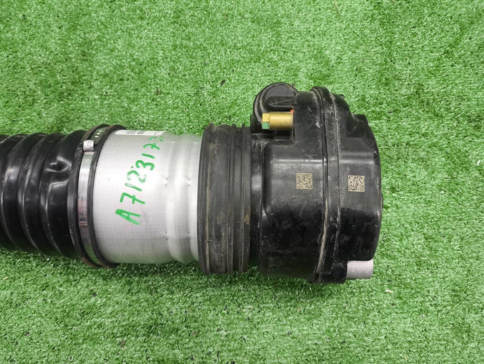 Стойка пневматическая левая Zeekr 001 (2021-н.в.)