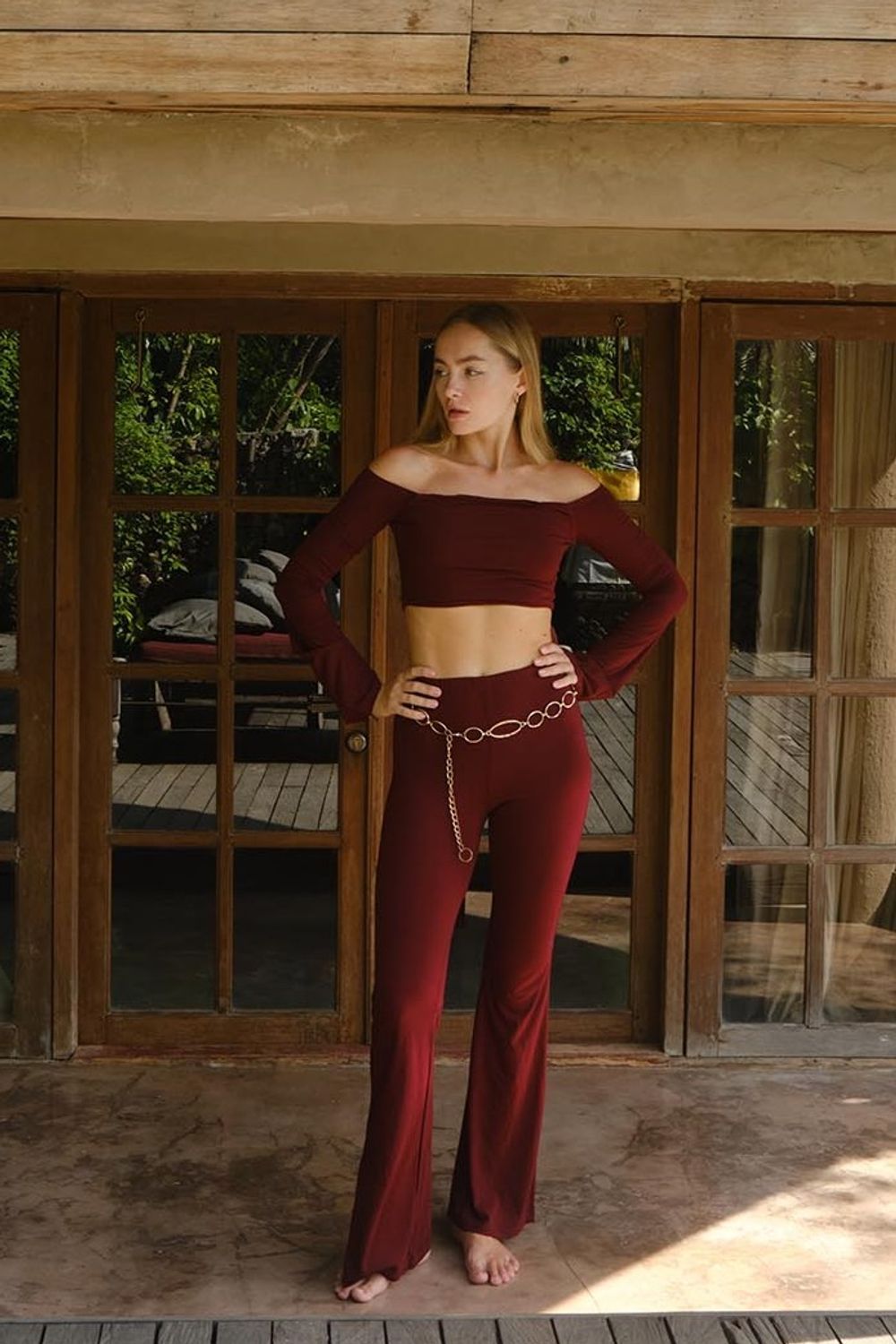 Бандо с длинными рукавами клеш цвета бордо