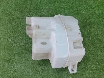 Бачок омывателя Toyota Camry xv70 (2017-н.в.)